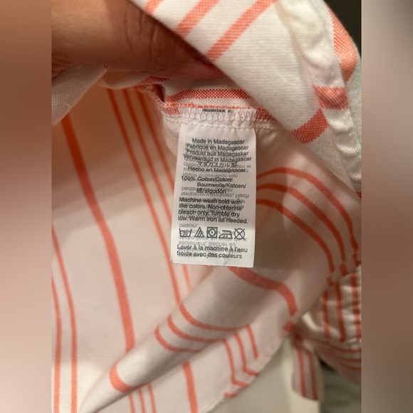 J. Crew Factory Women's Button Down Shirt Medium 100% Cotton with tie Sleeves - Picture 3 of 9